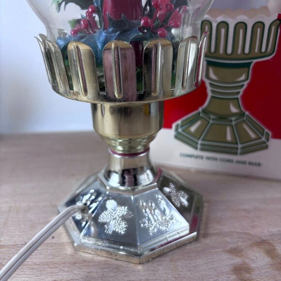Vintage Electric Christmas Hurricane Lamp With Etched Glass Shade Holly & Berry - Picture 7 of 11